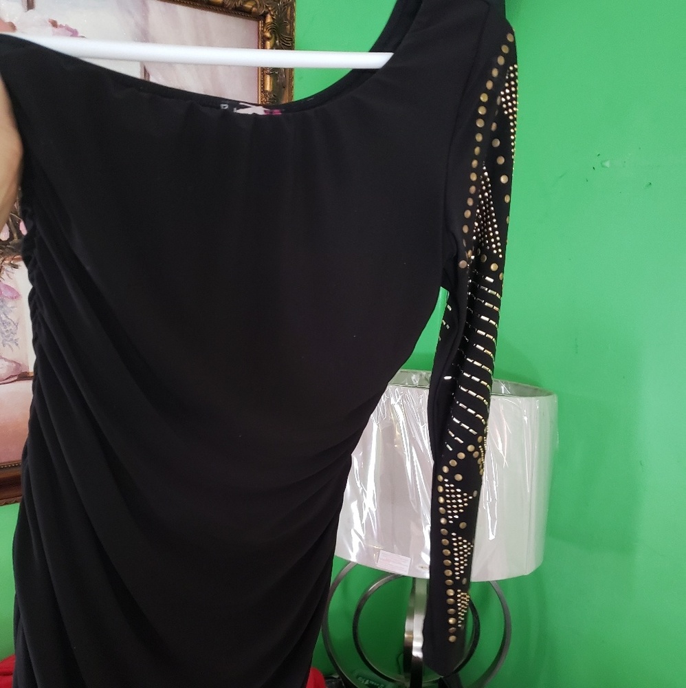 One sleeve black dress